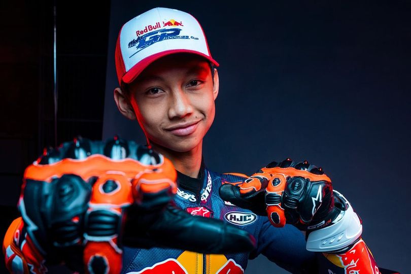 Kiandra Ramadhipa Dedikasikan Kemenangan Red Bull Rookies Cup Spanyol 2026 untuk Ayah dan Indonesia