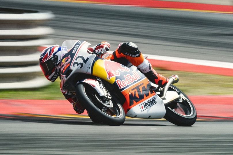 Hasil Race 2 Red Bull Rookies Cup Spanyol 2026: Kiandra Ramadhipa Raih Kemenangan Perdana Usai Start ke-17