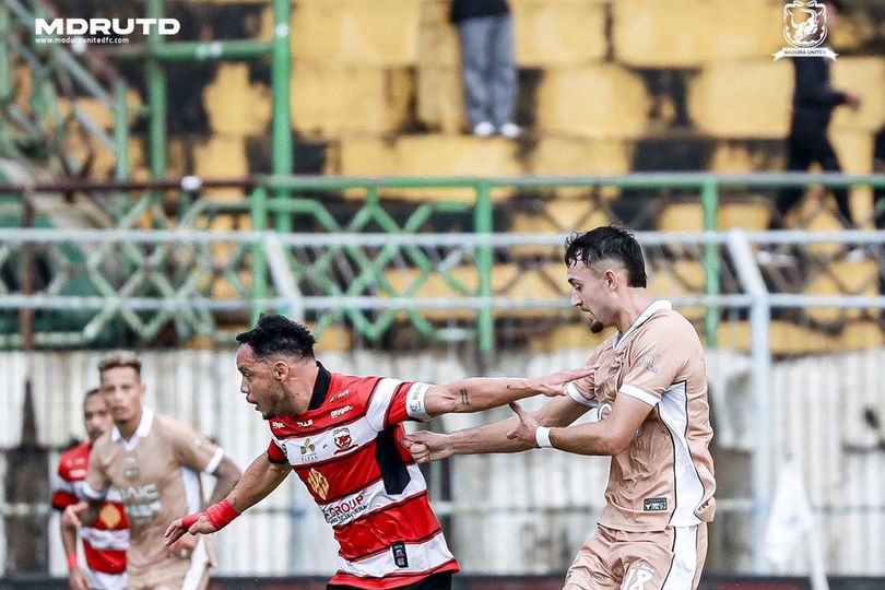 Hasil Madura United vs Dewa United: 2 Gol Ricky Kambuaya Bikin Sape Kerrab Tertahan di Zona Degradasi BRI Super League