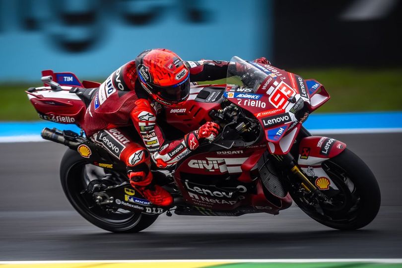 Gokil! Marc Marquez Menangi Sprint MotoGP Spanyol 2026 usai Kecelakaan dan Drama Flag-to-Flag