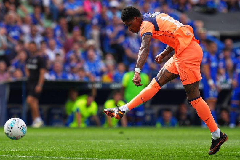 Tidak Jadi Dipermanenkan Barcelona, Marcus Rashford Bakal Bela Musuh Bebuyutan MU?