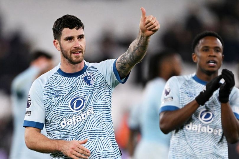 Perkokoh Tembok Pertahanan, Manchester United Incar Bintang Bournemouth Ini