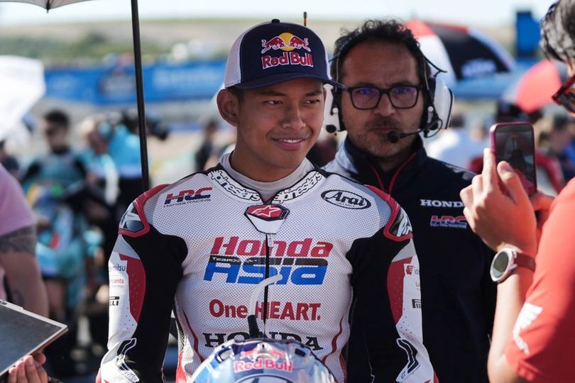 Veda Ega Pratama Dipuji Manajer Honda Team Asia Berkat Aksi Comeback Gemilang di Moto3 Spanyol 2026