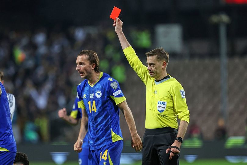 Italia Gagal ke Piala Dunia (Lagi): Kartu Merah Alessandro Bastoni dan Penalti yang Hancurkan Mimpi