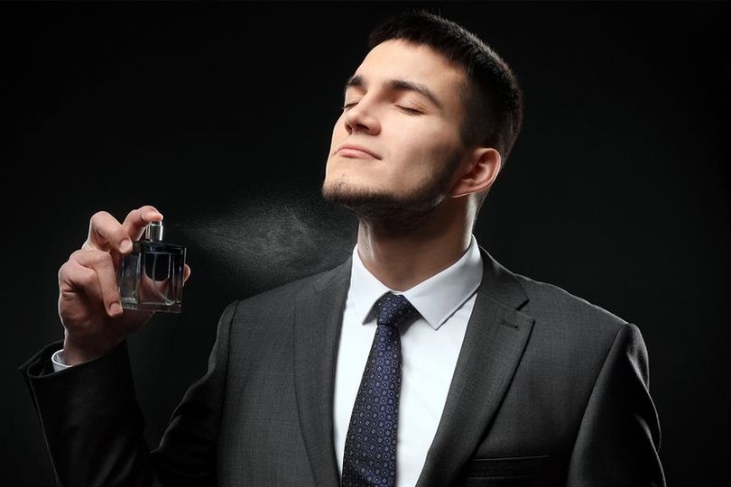 Biar Parfum Pria Nggak Cepat Hilang, Coba Teknik Layering yang Simpel Ini Biar Parfum Pria Nggak Cepat Hilang, Coba Teknik Layering yang Simpel Ini
