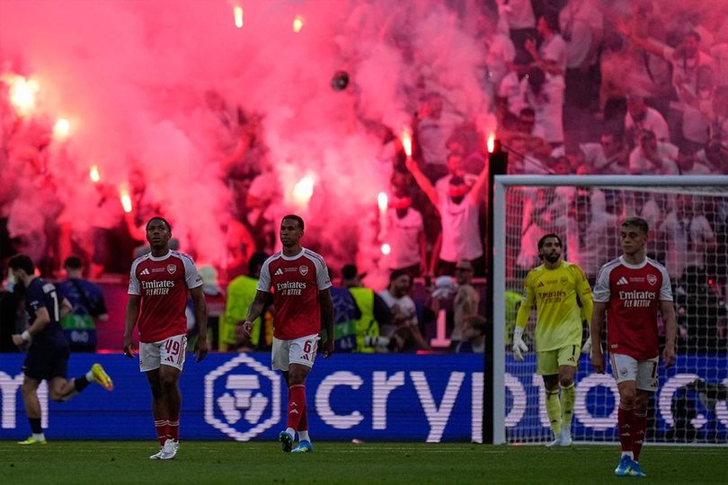 Ketika Bola Terakhir Melayang ke Langit Budapest: Malam Arsenal Kehilangan Mimpi Liga Champions Ketika Bola Terakhir Melayang ke Langit Budapest: Malam Arsenal Kehilangan Mimpi Liga Champions