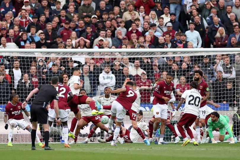 Penjelasan Mengapa Gol West Ham ke Gawang Arsenal Dianulir VAR: Apakah Keputusan Wasit Sudah Tepat? Penjelasan Mengapa Gol West Ham ke Gawang Arsenal Dianulir VAR: Apakah Keputusan Wasit Sudah Tepat?
