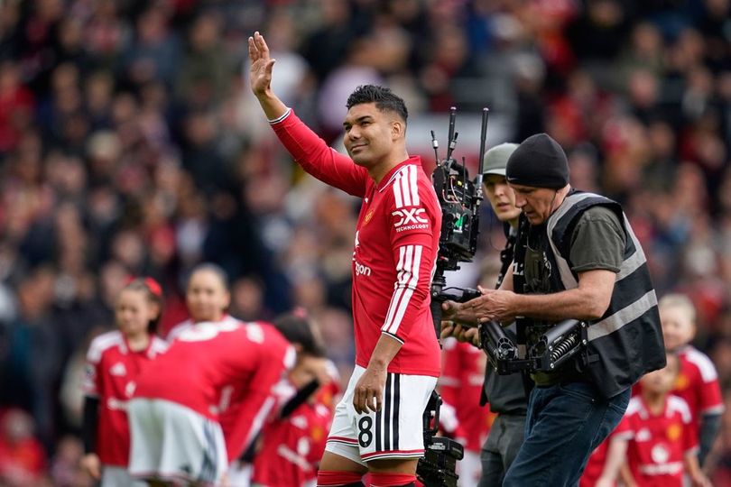Video Perpisahan Haru Manchester United untuk Casemiro, Bikin Mewek