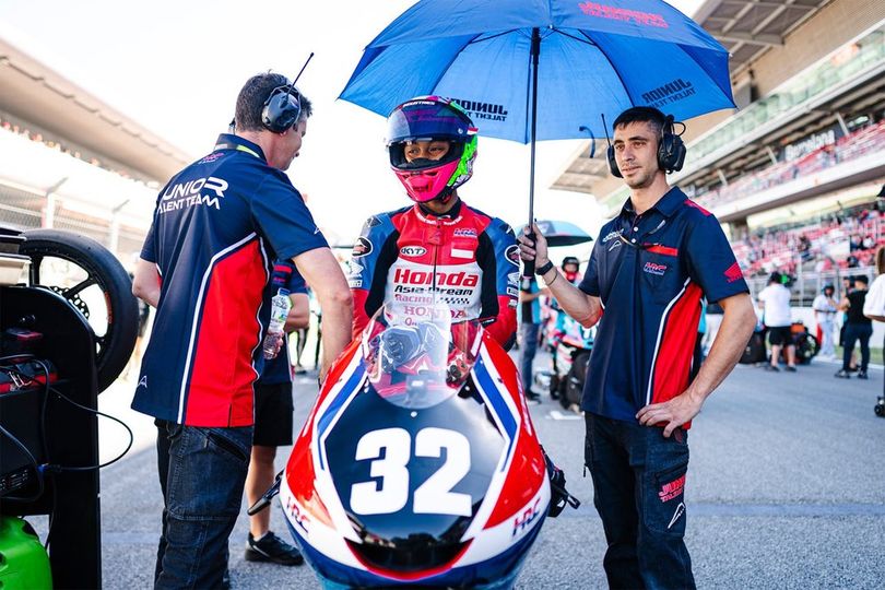 Hasil Berubah, Kiandra Ramadhipa Dinyatakan Naik Podium di Race 1 Moto3 Junior Catalunya 2026 Hasil Berubah, Kiandra Ramadhipa Dinyatakan Naik Podium di Race 1 Moto3 Junior Catalunya 2026