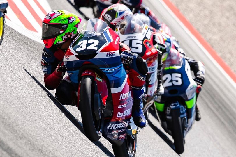 Kiandra Ramadhipa Melesat ke Peringkat 2 Klasemen Moto3 Junior 2026 Usai Naik Podium di Seri Catalunya Kiandra Ramadhipa Melesat ke Peringkat 2 Klasemen Moto3 Junior 2026 Usai Naik Podium di Seri Catalunya