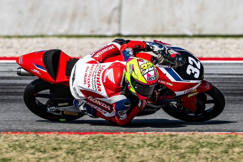 Sengit Sampai Lap Terakhir, Kiandra Ramadhipa Finis Keenam di Race 2 Moto3 Junior Catalunya 2026