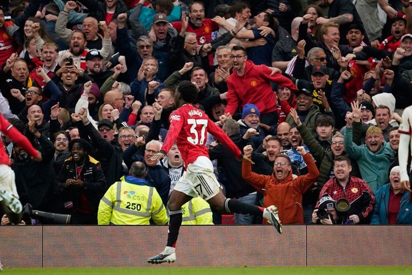 Rapor Pemain MU Saat Kalahkan Liverpool 3-2: Kobbie Mainoo Jadi Pahlawan, Senne Lammens Nyaris Jadi Biang Petaka