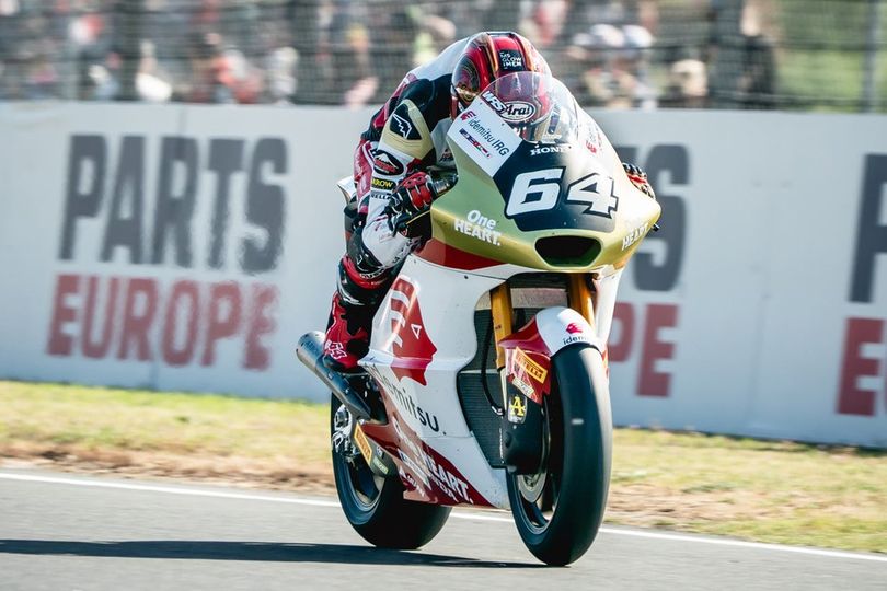 Mario Aji Operasi Cedera Leher di Barcelona, Jalani Pemulihan Jelang Moto2 Italia 2026 Mario Aji Operasi Cedera Leher di Barcelona, Jalani Pemulihan Jelang Moto2 Italia 2026