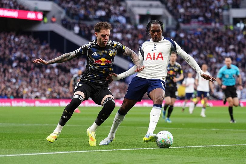 From Hero to Zero di Laga Tottenham vs Leeds: Mathys Tel Cetak Gol Indah Lalu Jadi Penyebab Penalti Spurs