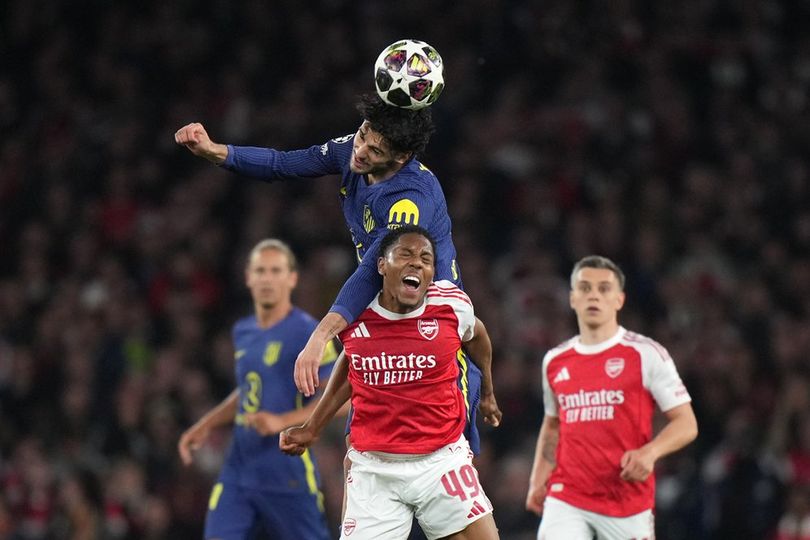 Perkuat Lini Pertahanan, MU Berminat Bajak Pemain Arsenal Ini Perkuat Lini Pertahanan, MU Berminat Bajak Pemain Arsenal Ini