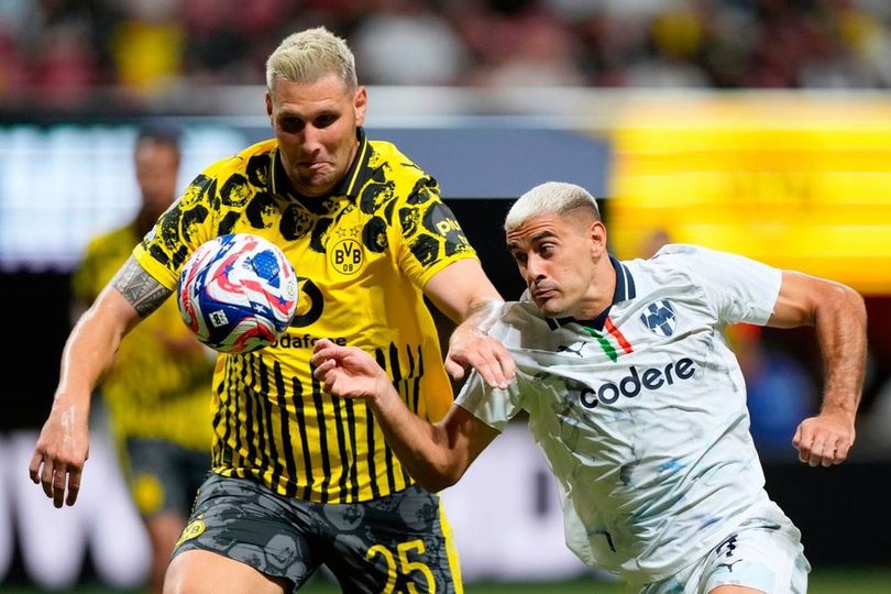 Bek Borussia Dortmund Niklas Sule Putuskan Pensiun di Usia 30 Tahun