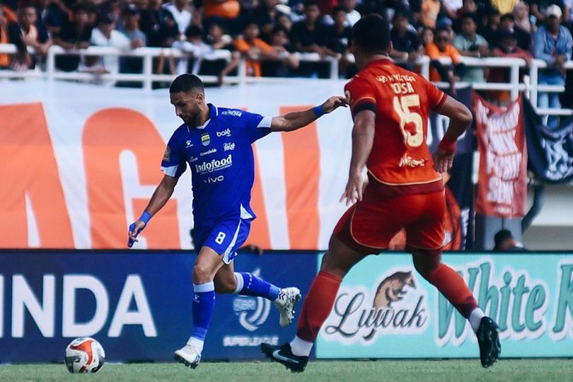 Tak Puas Dengan Hasil Persija Jakarta vs Persib di BRI Super League, Fabio Calonego Sindir Kinerja Wasit Asal Uzbekistan