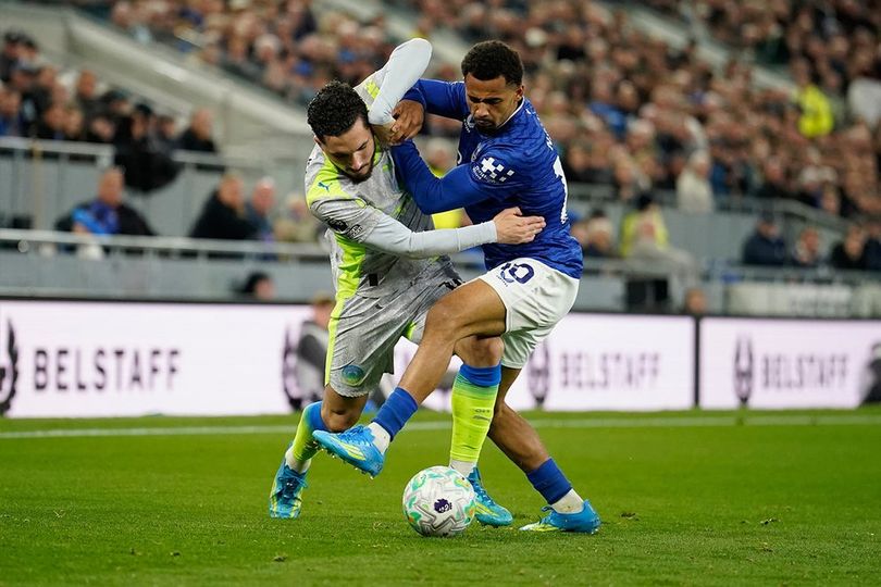 David Moyes Semprot Wasit: Liga Inggris Sekarang Boleh Main Gulat di Kotak Penalti?