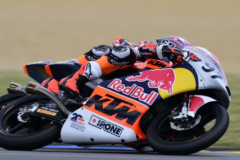 Hasil Race 1 Red Bull Rookies Cup Italia 2026: Ryota Ogiwara Menang, Kiandra Ramadhipa Tembus Top 10