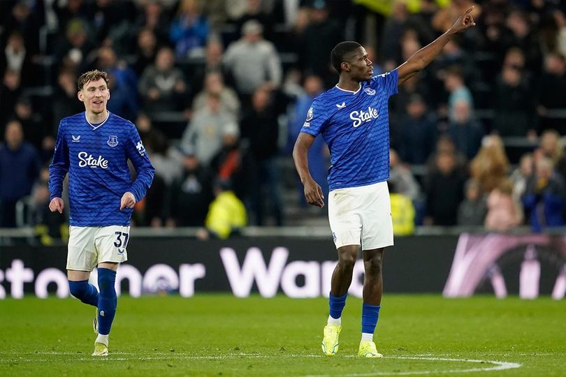Obrolan Rahasia Thierno Barry dengan Moyes Sebelum Hancurkan Pertahanan Manchester City