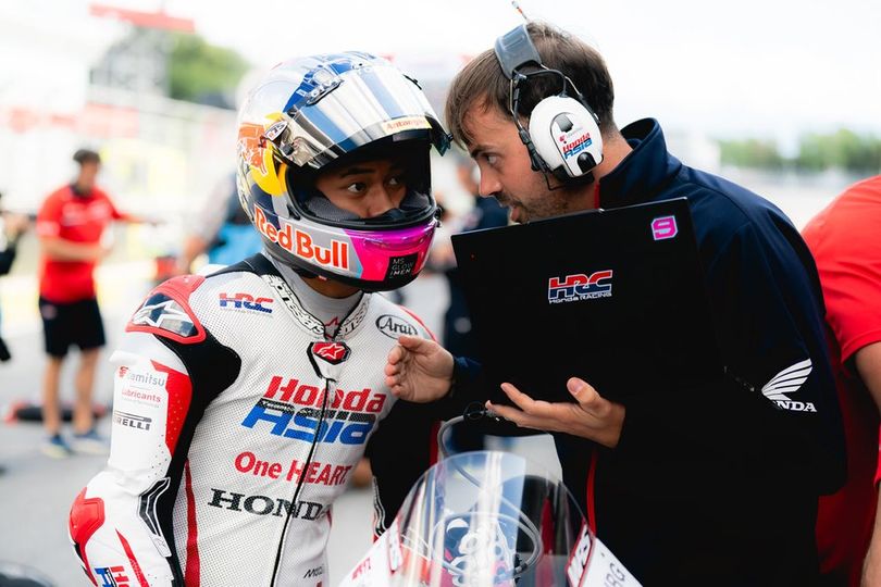 Finis Top 8 Usai Start Ke-20, Veda Ega Pratama Petik Pengalaman Berharga di Moto3 Catalunya 2026 Finis Top 8 Usai Start Ke-20, Veda Ega Pratama Petik Pengalaman Berharga di Moto3 Catalunya 2026