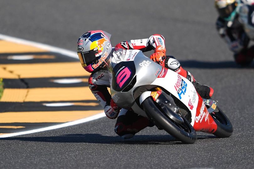 Veda Ega Pratama Tembus 8 Besar Usai Aksi Comeback Menegangkan di Balapan Moto3 Italia 2026 Veda Ega Pratama Tembus 8 Besar Usai Aksi Comeback Menegangkan di Balapan Moto3 Italia 2026