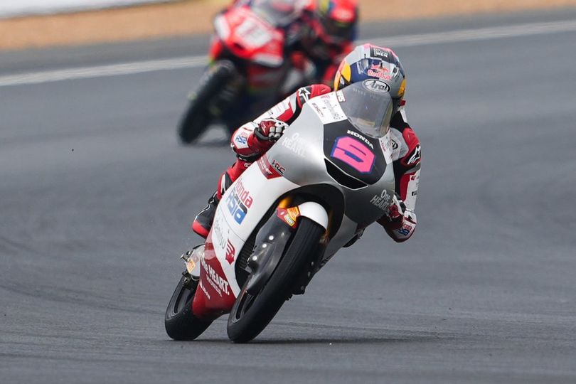Pertama Kali Balapan di Kondisi Hujan, Veda Ega Pratama Ngaku Sempat Takut di Moto3 Prancis 2026