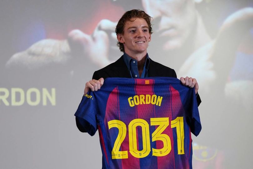 3 Fakta Menarik tentang Rekrutan Baru Barcelona, Anthony Gordon 3 Fakta Menarik tentang Rekrutan Baru Barcelona, Anthony Gordon