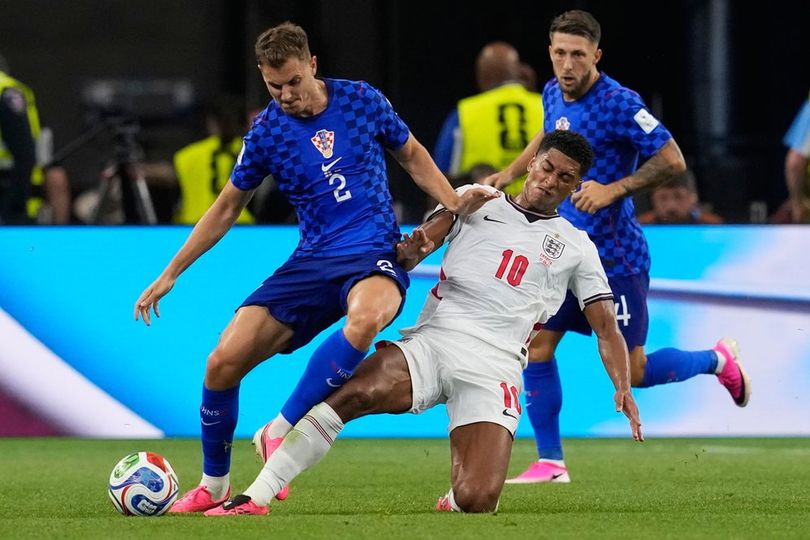 Fenomena Sepatu Pink di Piala Dunia 2026: Sekadar Gaya atau Ada Maksud Khusus? Fenomena Sepatu Pink di Piala Dunia 2026: Sekadar Gaya atau Ada Maksud Khusus?
