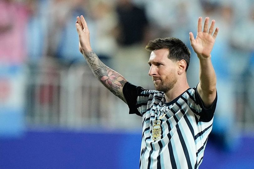 Lionel Messi Ungkap Alasan Menangis Usai Cetak Hattrick Saat Argentina Kalahkan Aljazair Lionel Messi Ungkap Alasan Menangis Usai Cetak Hattrick Saat Argentina Kalahkan Aljazair