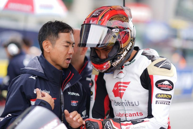 Mario Aji Beberkan Detail Cedera Lehernya, Target Balapan Lagi di Moto2 Jerman 2026 Mario Aji Beberkan Detail Cedera Lehernya, Target Balapan Lagi di Moto2 Jerman 2026