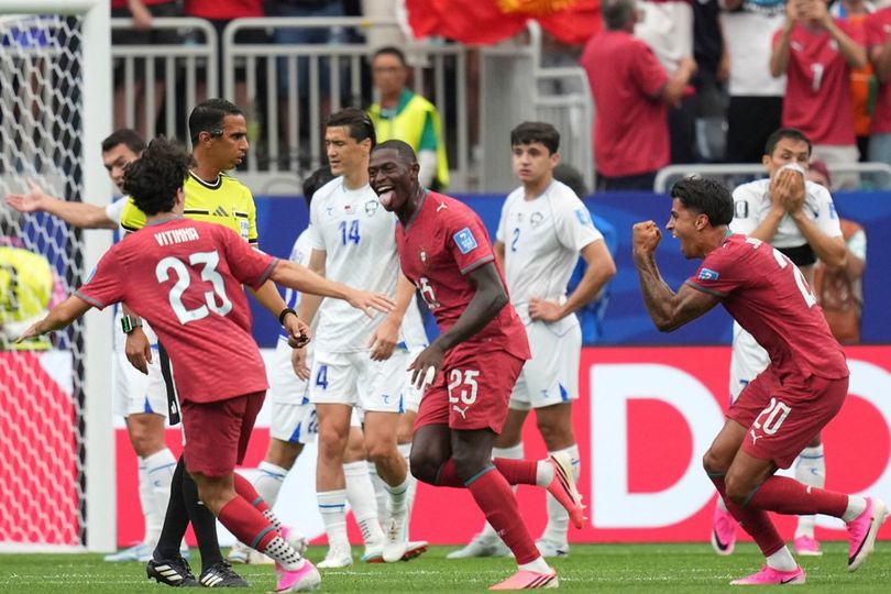 Di Balik Kemenangan Telak Portugal: Trik Ronaldo dan Nuno Mendes yang Mengecoh Uzbekistan