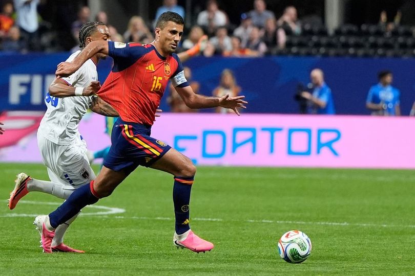 Gelandang Spanyol Kritik Permainan Cape Verde: Mereka Bahkan Tidak Melewati Garis Tengah Gelandang Spanyol Kritik Permainan Cape Verde: Mereka Bahkan Tidak Melewati Garis Tengah