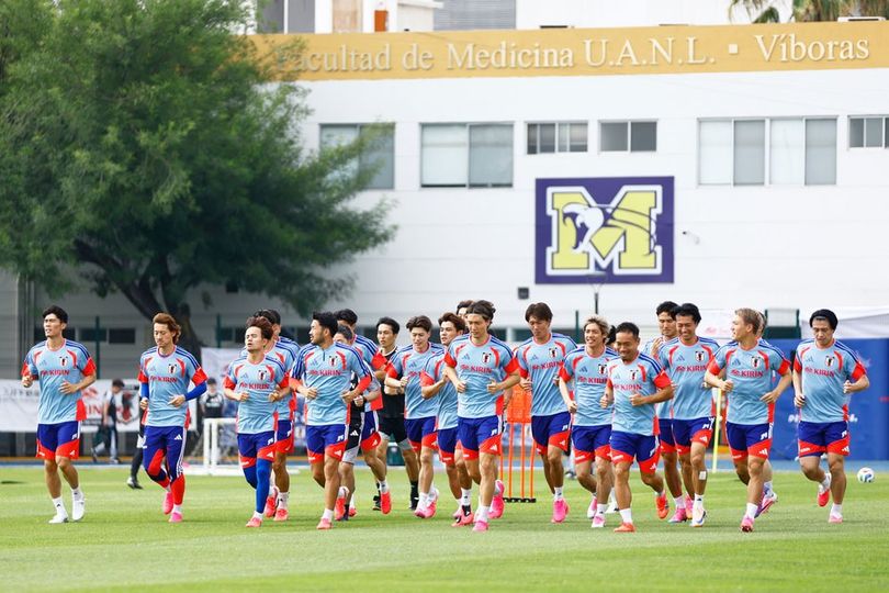 Viral di Media Sosial, Timnas Jepang Latihan di Lapangan yang Buruk Jelang Piala Dunia 2026!