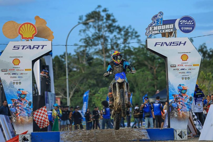 152 Starter dan 10 Ribu Penonton Meriahkan Seri 1 Shell BLU CRU Yamaha Enduro Challenge 2026 di Kalimantan Barat