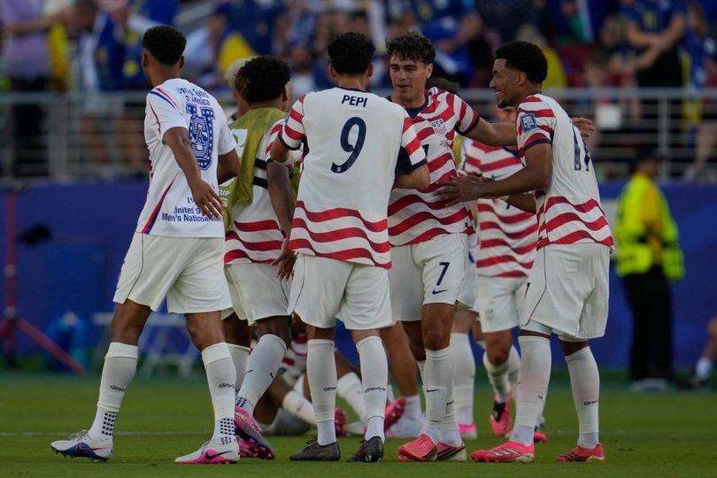 Rapor Pemain Amerika Serikat vs Bosnia dan Herzegovina: Tillman Terbaik, Balogun Beri Gol Sekaligus Kartu Merah Rapor Pemain Amerika Serikat vs Bosnia dan Herzegovina: Tillman Terbaik, Balogun Beri Gol Sekaligus Kartu Merah