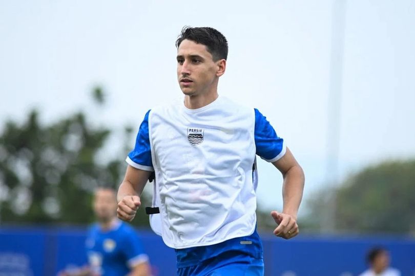 Antusiasme Bobotoh Kagetkan Luka Menalo: Latihan Ditunggui 2 Ribu Orang, Luar Biasa! Antusiasme Bobotoh Kagetkan Luka Menalo: Latihan Ditunggui 2 Ribu Orang, Luar Biasa!