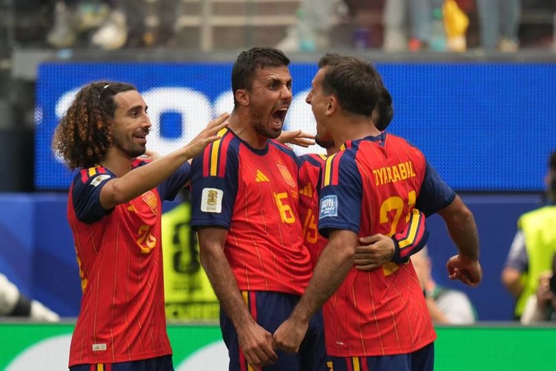 Hasil Spanyol vs Austria: Mikel Oyarzabal Cetak Brace, La Furia Roja Melangkah Mulus ke Babak 16 Besar Hasil Spanyol vs Austria: Mikel Oyarzabal Cetak Brace, La Furia Roja Melangkah Mulus ke Babak 16 Besar