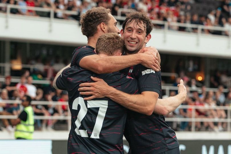 Hasil Manchester United vs Wrexham: Setan Merah Tumbang di Laga Uji Coba Perdana! Hasil Manchester United vs Wrexham: Setan Merah Tumbang di Laga Uji Coba Perdana!