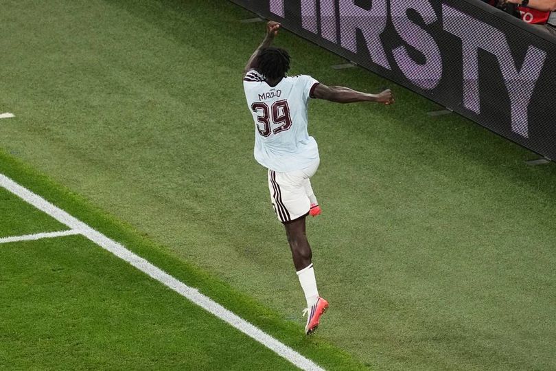 Penyerang Muda Aston Villa Brian Madjo Pecahkan Rekor Patrick Kluivert di Piala Super Eropa Penyerang Muda Aston Villa Brian Madjo Pecahkan Rekor Patrick Kluivert di Piala Super Eropa