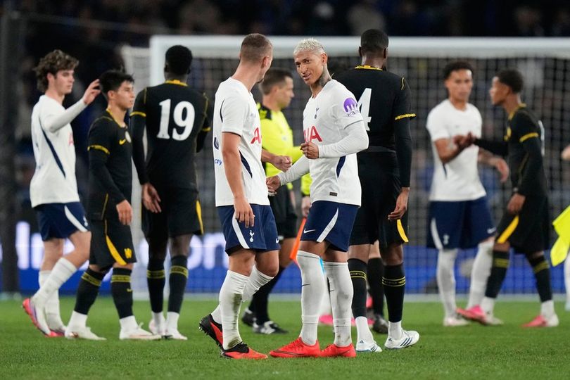 3 Catatan Kekalahan Chelsea dari Tottenham: PR Besar Xabi Alonso Jelang Musim Baru 3 Catatan Kekalahan Chelsea dari Tottenham: PR Besar Xabi Alonso Jelang Musim Baru