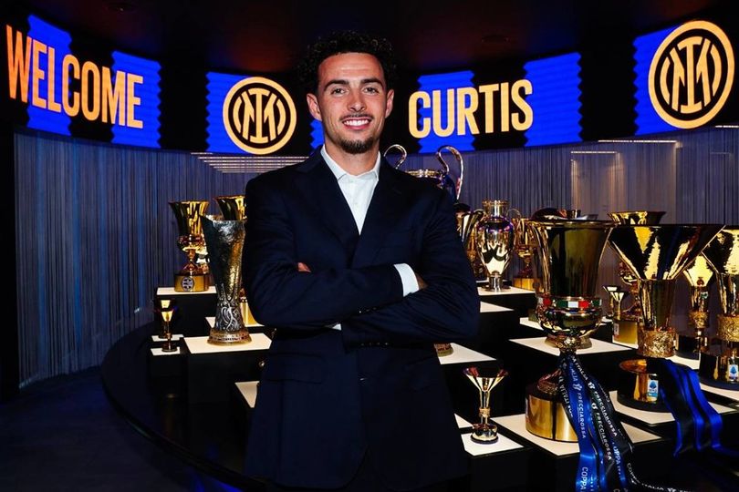 Inter Milan Resmi Rekrut Curtis Jones dari Liverpool Inter Milan Resmi Rekrut Curtis Jones dari Liverpool