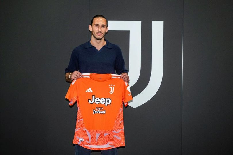 Juventus Resmi Datangkan Kamil Grabara dari Wolfsburg