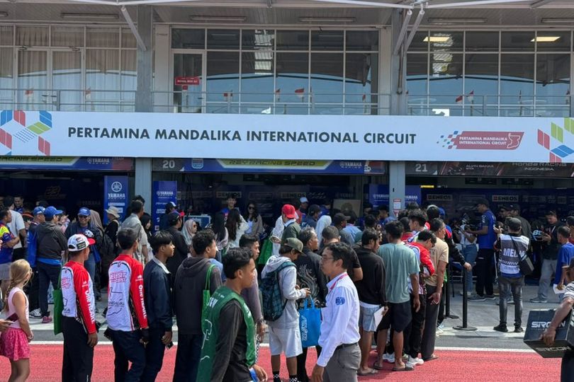 Pitwalk ARRC Mandalika 2026, Paddock Yamaha Racing Indonesia Diserbu Ratusan Pengunjung Pitwalk ARRC Mandalika 2026, Paddock Yamaha Racing Indonesia Diserbu Ratusan Pengunjung