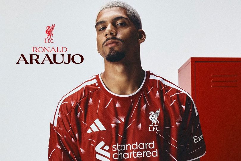 Barcelona Tak Sisipkan Klausul Larangan untuk Ronald Araujo di Liverpool Barcelona Tak Sisipkan Klausul Larangan untuk Ronald Araujo di Liverpool