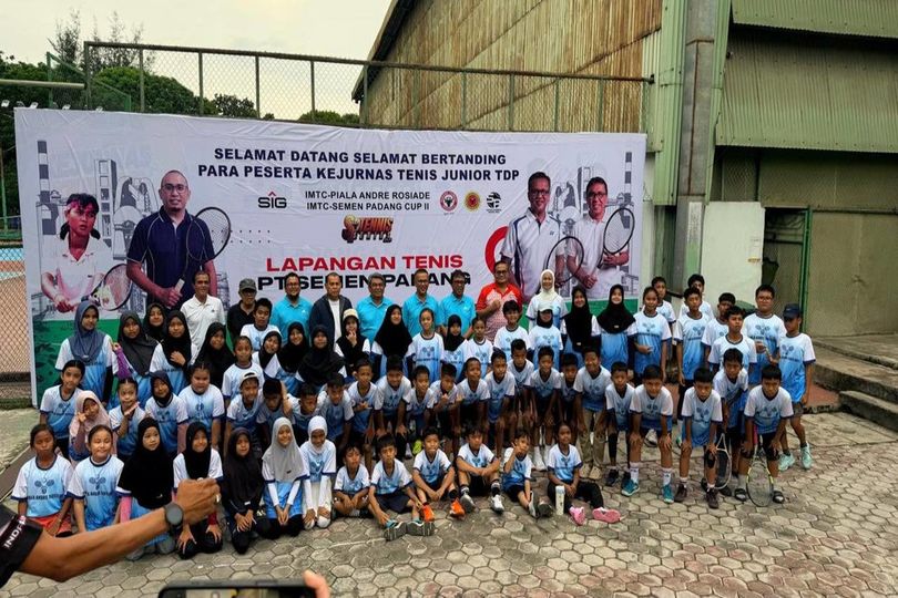 300 Petenis Junior Ramaikan Kejurnas IMTC Piala Andre Rosiade dan Semen Padang Cup II 300 Petenis Junior Ramaikan Kejurnas IMTC Piala Andre Rosiade dan Semen Padang Cup II