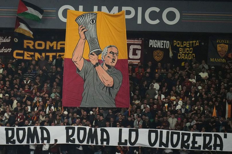 Jose Mourinho Disambut Bak Legenda di Olimpico: Anugerah Kejayaan Abadi dari Rakyat Roma! Jose Mourinho Disambut Bak Legenda di Olimpico: Anugerah Kejayaan Abadi dari Rakyat Roma!