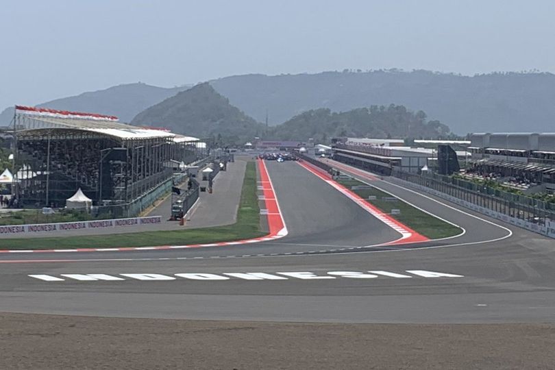 Menonton MotoGP Mandalika 2026 dari Bukit Jokowi, Sensasi Berbeda Melihat Pebalap Menyerbu Tikungan 1 Menonton MotoGP Mandalika 2026 dari Bukit Jokowi, Sensasi Berbeda Melihat Pebalap Menyerbu Tikungan 1