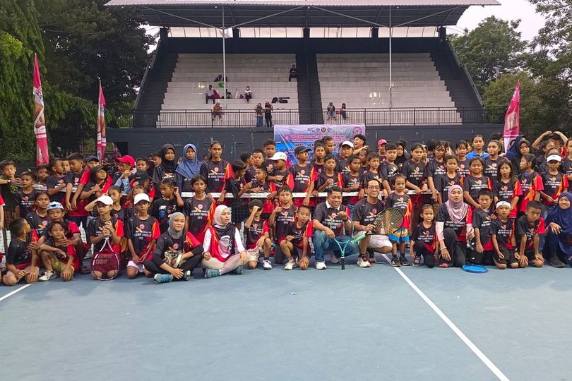Kolaborasi Emas: Semen Tonasa dan IMTC Guncang Tenis Junior Sulsel Kolaborasi Emas: Semen Tonasa dan IMTC Guncang Tenis Junior Sulsel