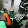 9 Potret Driver Ojol Bawa Barang Nyeleneh, Bikin Heran!